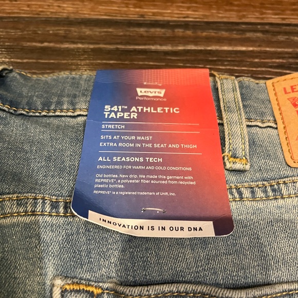 Levi's 541 Athletic Taper Jeans Mens 44x34 All Seasons Tech Stretch NEW w/ Tags - Picture 4 of 7